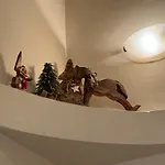 To Door Apartment *