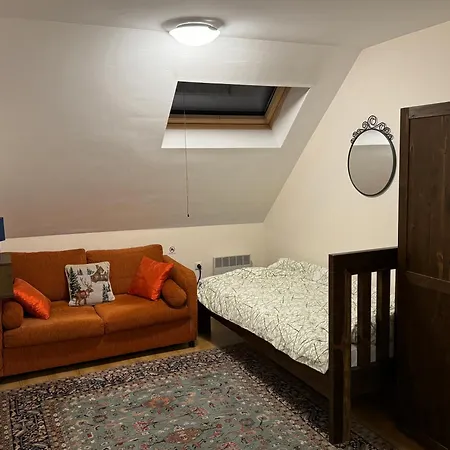 To Door Apartman Banszko